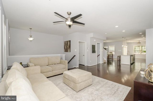 7523 HOLLY RIDGE DR, Glen Burnie, MD 21060