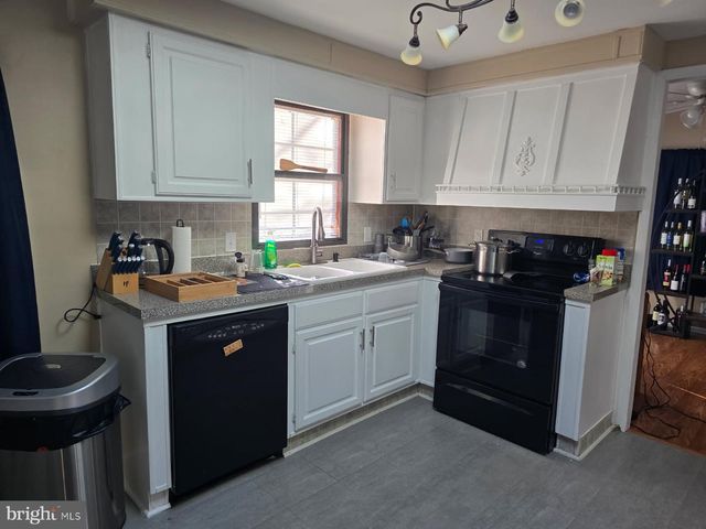 22518 ARMSWORTHY CT, California, MD 20619