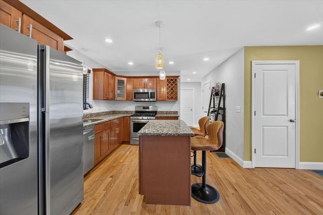 95 Prospect Ter, Brockton, MA 02301