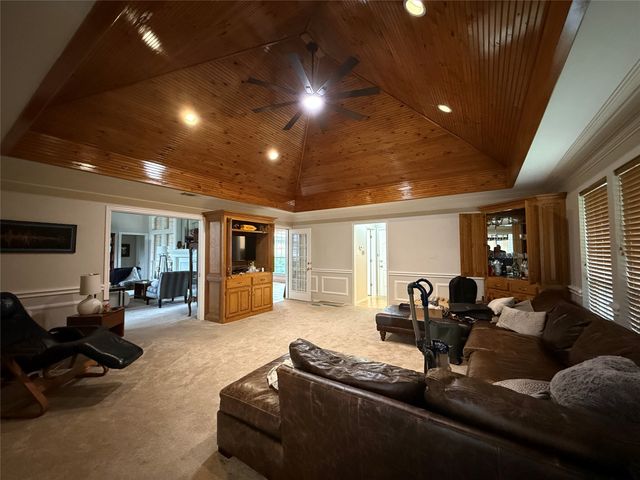 500 Evergreen Drive, Hurst, TX 76054