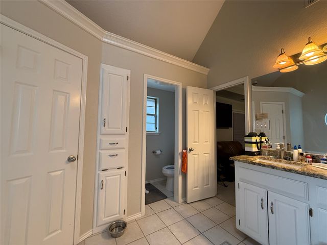 500 Evergreen Drive, Hurst, TX 76054