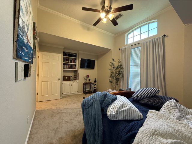 500 Evergreen Drive, Hurst, TX 76054