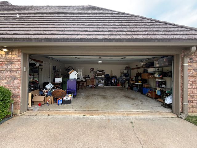 500 Evergreen Drive, Hurst, TX 76054