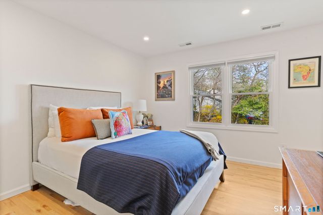 9 Clifford Street, Norwalk, CT 06853
