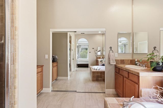 800 Morningside Dr, Folsom, CA 95630