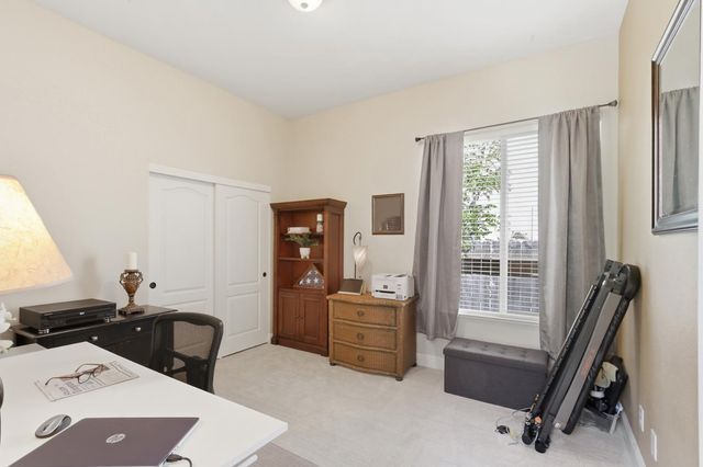 800 Morningside Dr, Folsom, CA 95630
