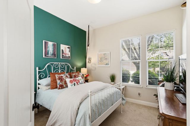 800 Morningside Dr, Folsom, CA 95630