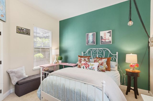 800 Morningside Dr, Folsom, CA 95630