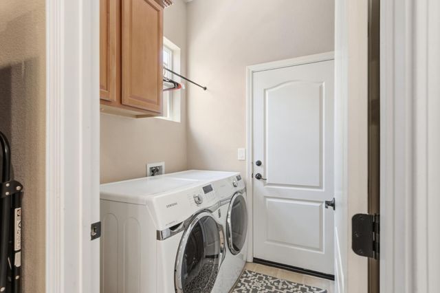 800 Morningside Dr, Folsom, CA 95630