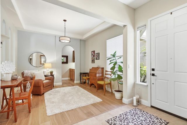 800 Morningside Dr, Folsom, CA 95630