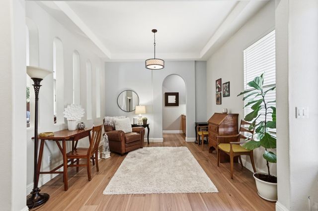 800 Morningside Dr, Folsom, CA 95630