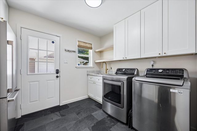 6735 Lindyann Lane, Houston, TX 77008
