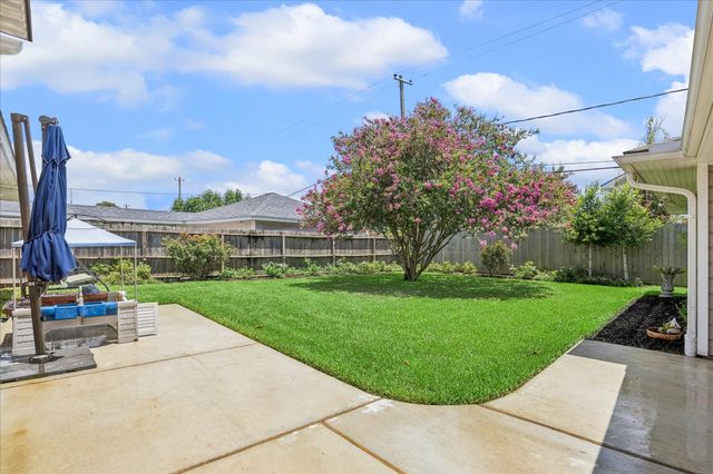 6735 Lindyann Lane, Houston, TX 77008