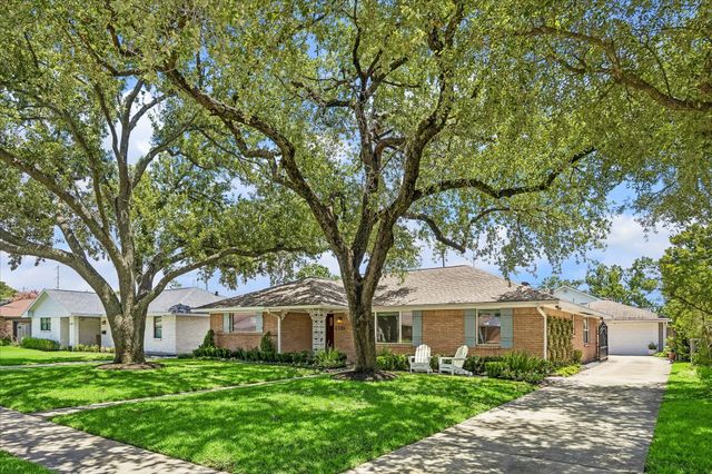 6735 Lindyann Lane, Houston, TX 77008