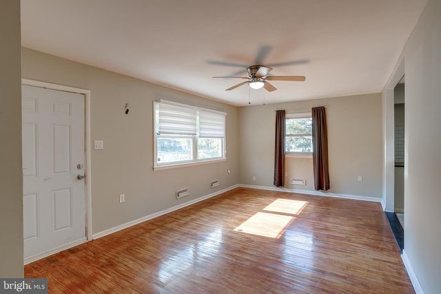 317 TIMBERLINE DR, Mount Laurel, NJ 08054