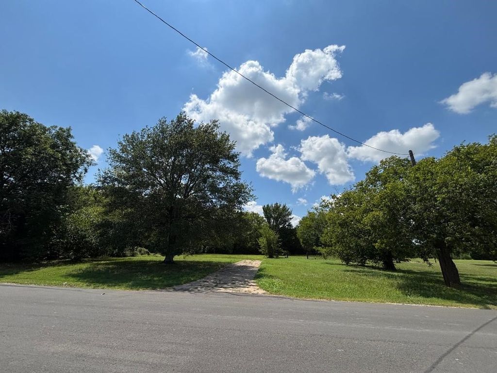 515 Lybrand Street, Wills Point, TX 75169