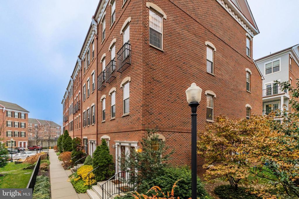 112 COMMODORE CT, Philadelphia, PA 19146