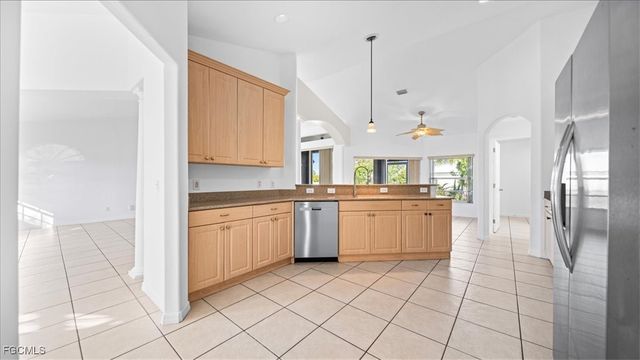 1225 SW 38th TER, Cape Coral, FL 33914