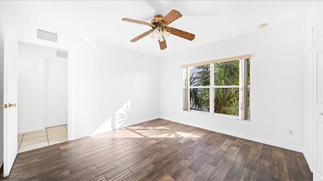 1225 SW 38th TER, Cape Coral, FL 33914