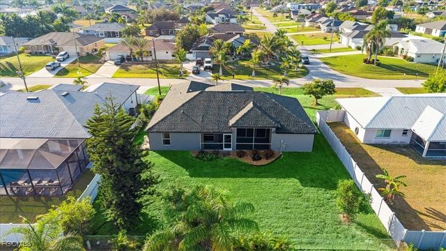 1225 SW 38th TER, Cape Coral, FL 33914