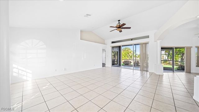 1225 SW 38th TER, Cape Coral, FL 33914