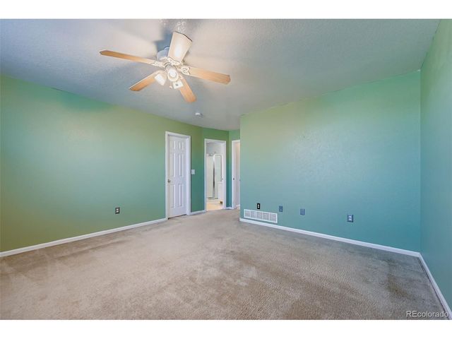 1038 Winona Cir, Loveland, CO 80537