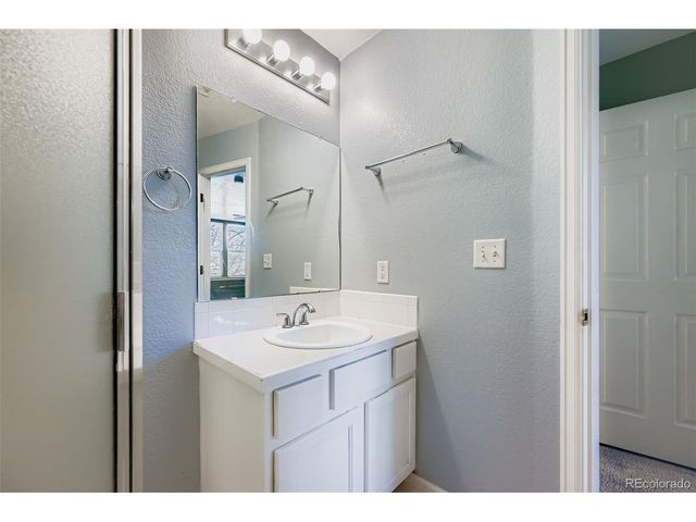 1038 Winona Cir, Loveland, CO 80537