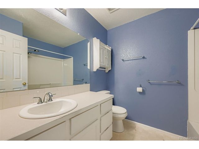 1038 Winona Cir, Loveland, CO 80537