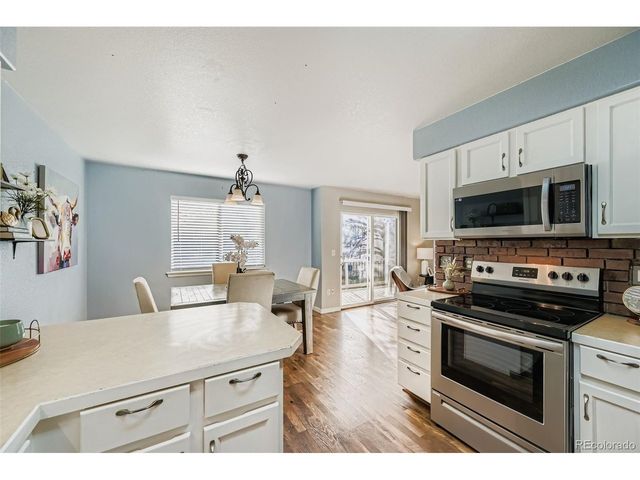 1038 Winona Cir, Loveland, CO 80537