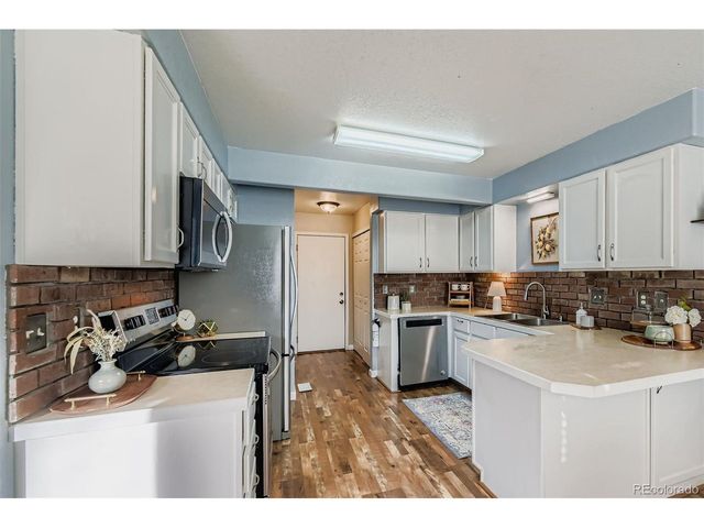 1038 Winona Cir, Loveland, CO 80537