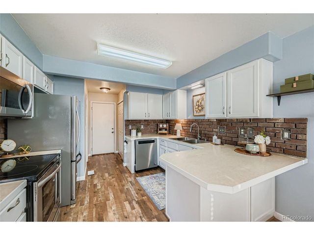 1038 Winona Cir, Loveland, CO 80537