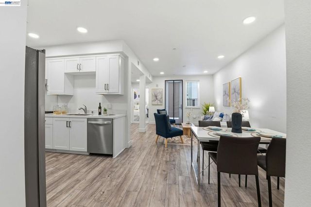 42111 Osgood Rd 208, Fremont, CA 94539
