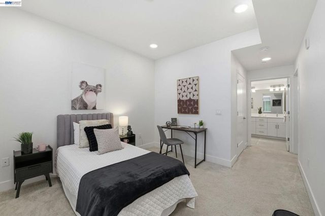42111 Osgood Rd 208, Fremont, CA 94539