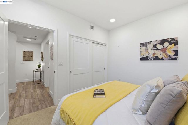 42111 Osgood Rd 208, Fremont, CA 94539