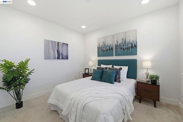 42111 Osgood Rd 208, Fremont, CA 94539