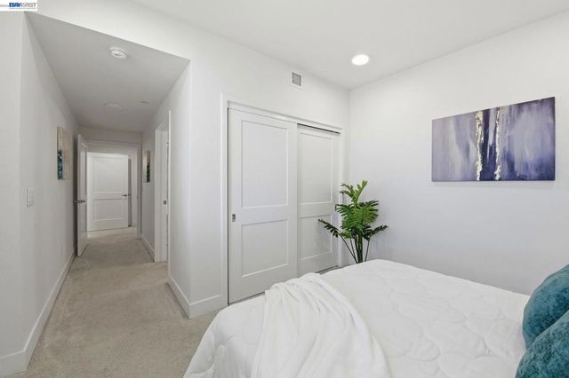 42111 Osgood Rd 208, Fremont, CA 94539