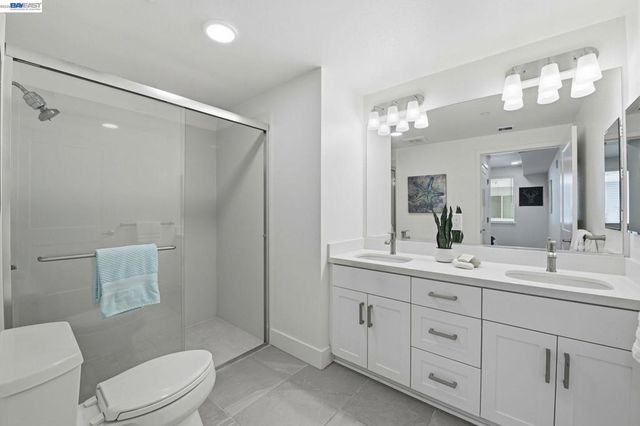 42111 Osgood Rd 208, Fremont, CA 94539