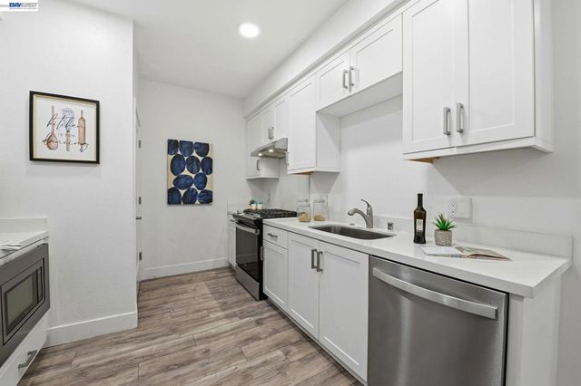 42111 Osgood Rd 208, Fremont, CA 94539
