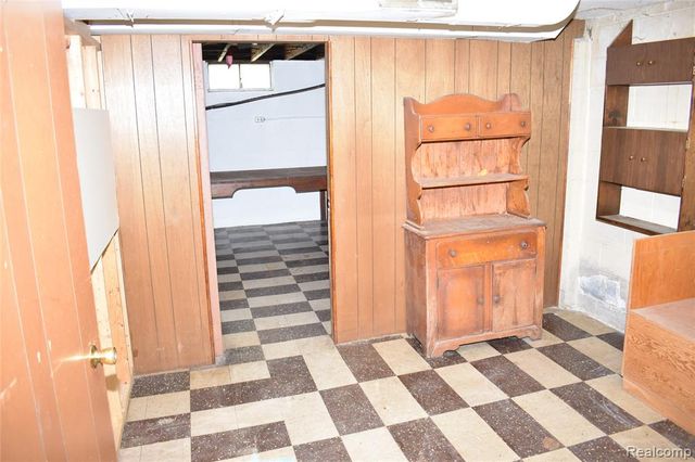 19917 Denby, Redford, MI 48240