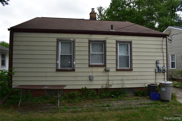 19917 Denby, Redford, MI 48240