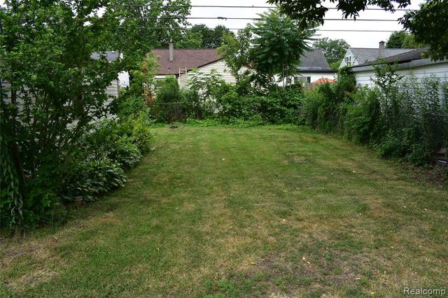 19917 Denby, Redford, MI 48240