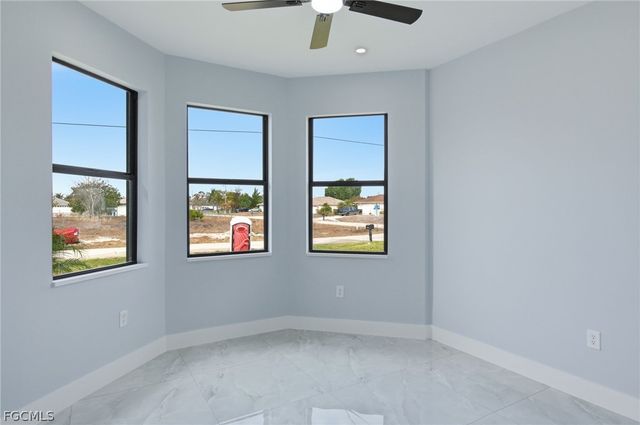 806 Fred AVE N, Lehigh Acres, FL 33971