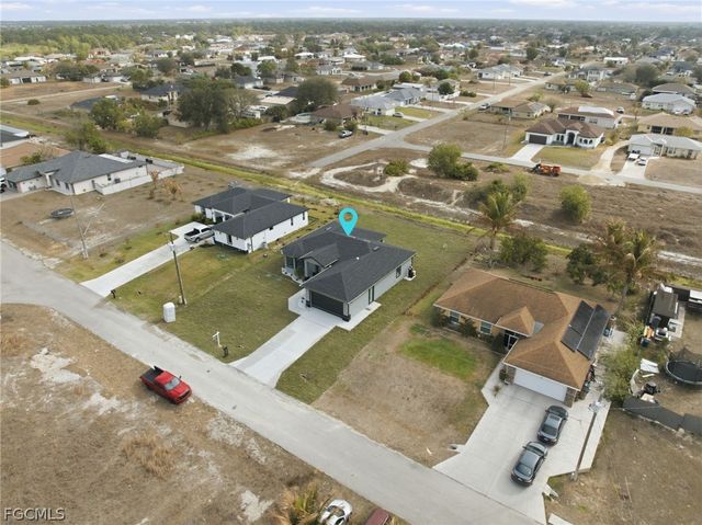 806 Fred AVE N, Lehigh Acres, FL 33971