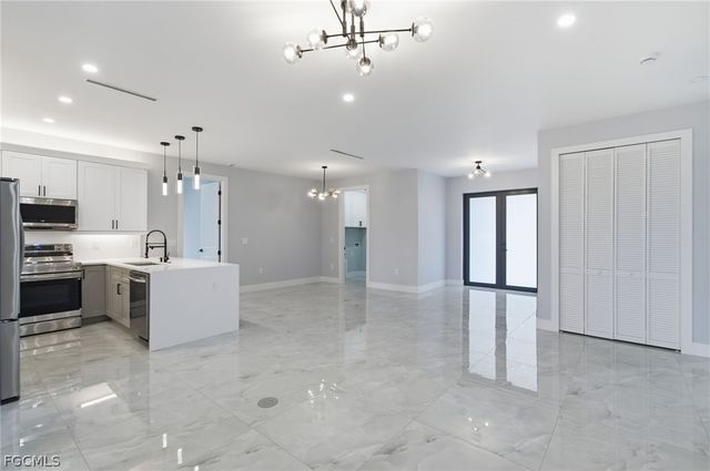 806 Fred AVE N, Lehigh Acres, FL 33971