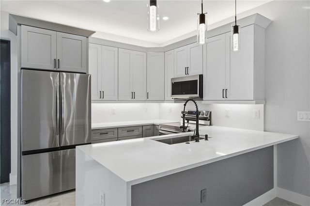 806 Fred AVE N, Lehigh Acres, FL 33971