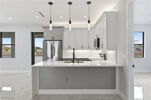 806 Fred AVE N, Lehigh Acres, FL 33971