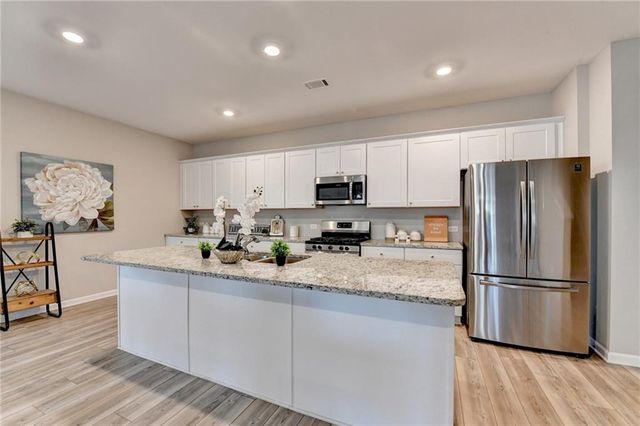 4335 Magpie Drive, Hoschton, GA 30548