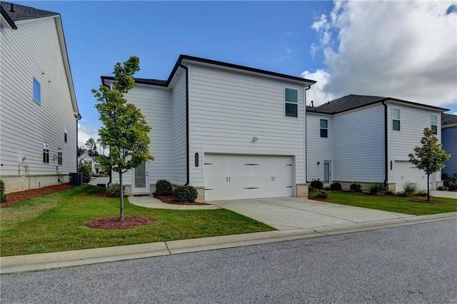 4335 Magpie Drive, Hoschton, GA 30548