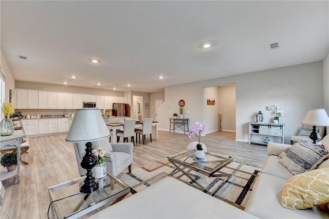 4335 Magpie Drive, Hoschton, GA 30548