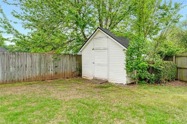 3815 Compton Place, Springdale, AR 72762